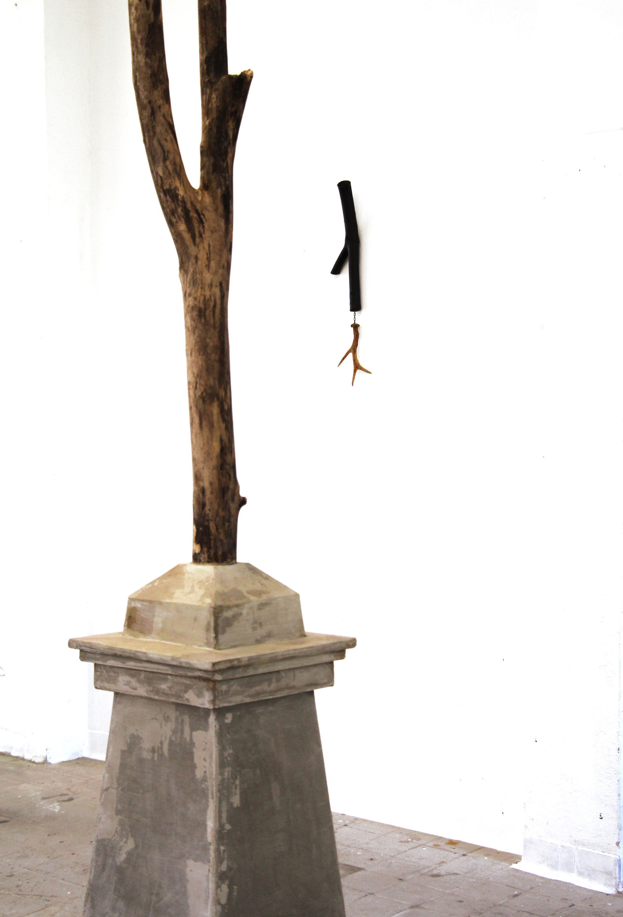 Detail: Detritus of dead epochs- What branches grow, 2015, branches, wood, mdf, filler, acrylic paint; W:70cm, L:70cm, H: 250cm
